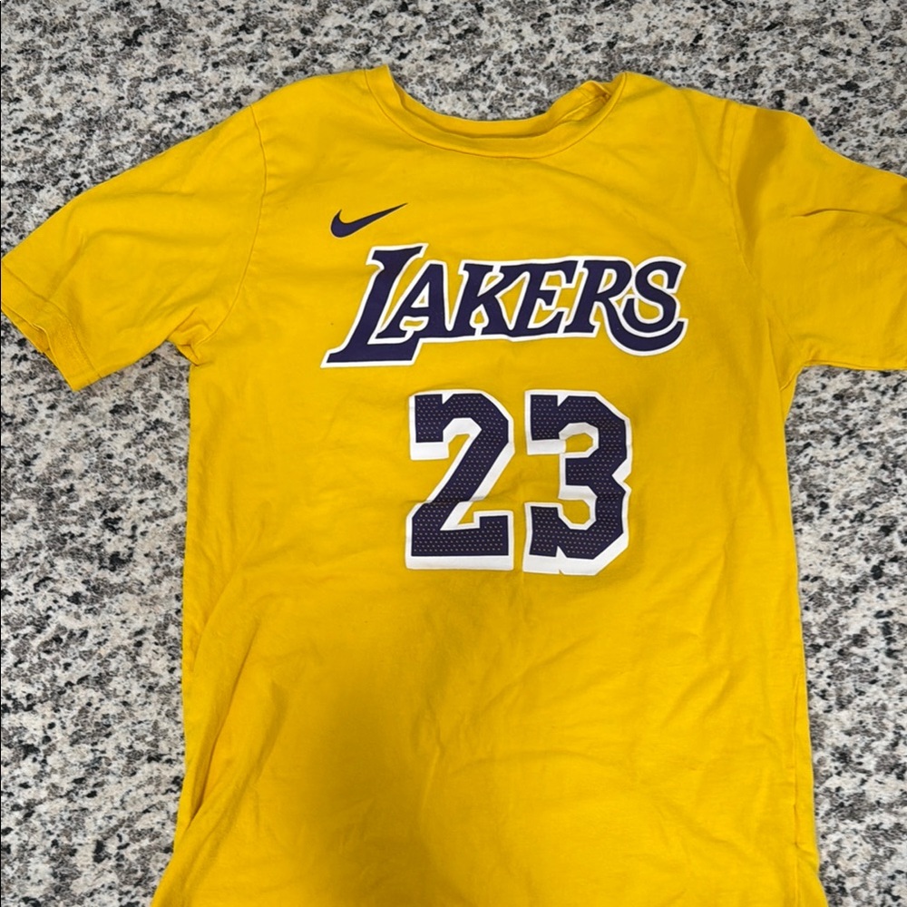 Nike Lakers Yellow T-Shirt